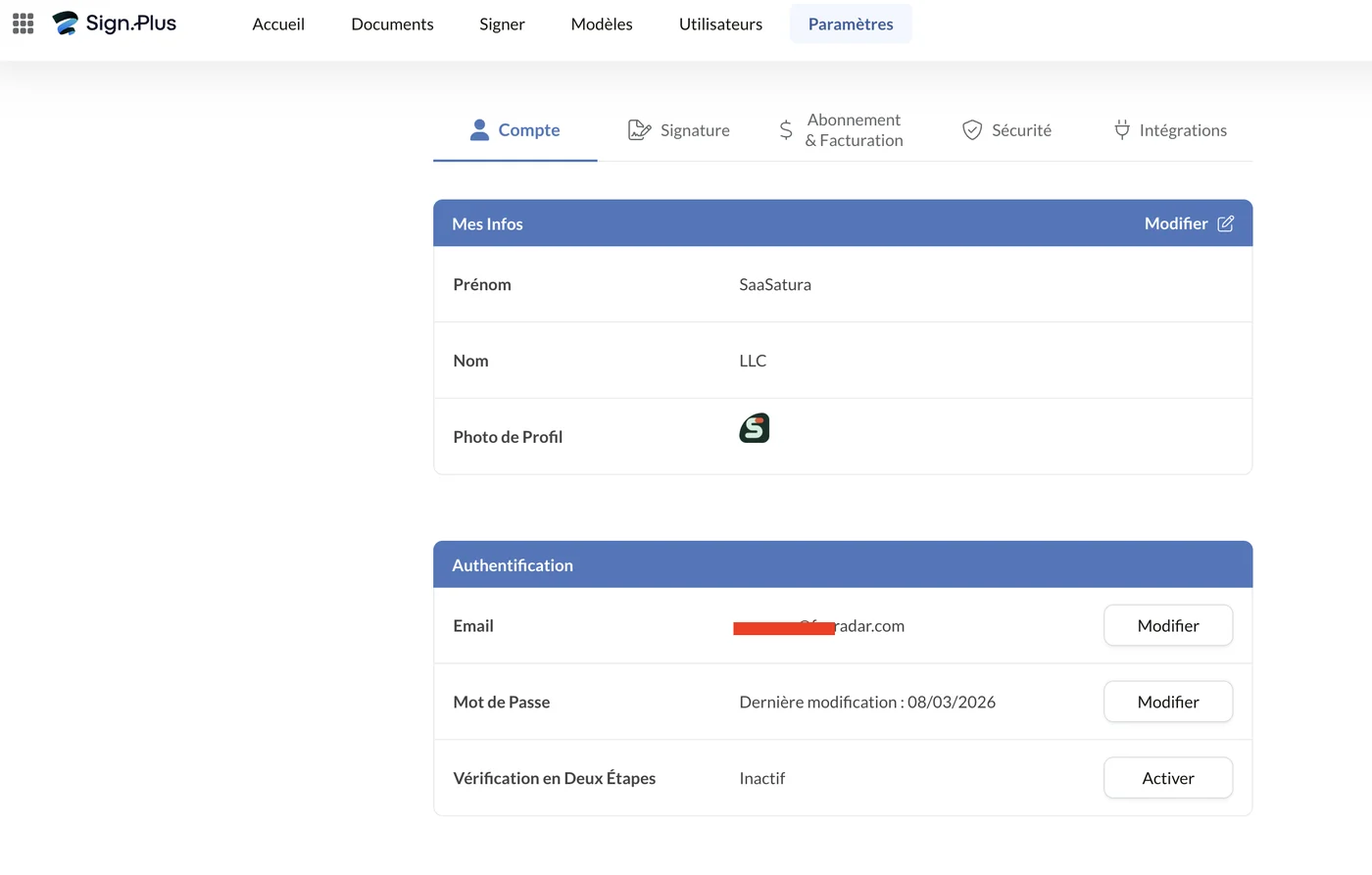 Paramètres du compte avec les informations de profil et la double authentification