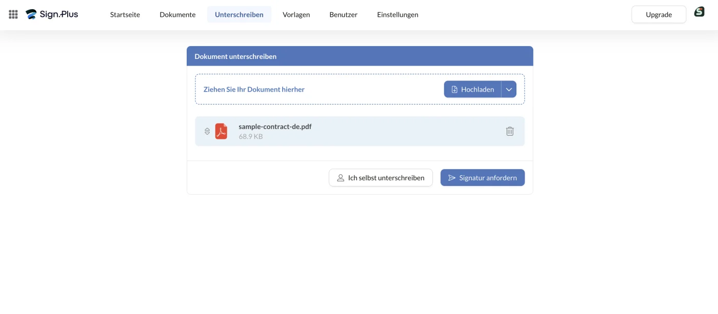 Sign.Plus Upload-Karte auf Deutsch mit hinterlegtem Vertrag und den Schaltflächen Ich selbst unterschreiben und Signatur anfordern