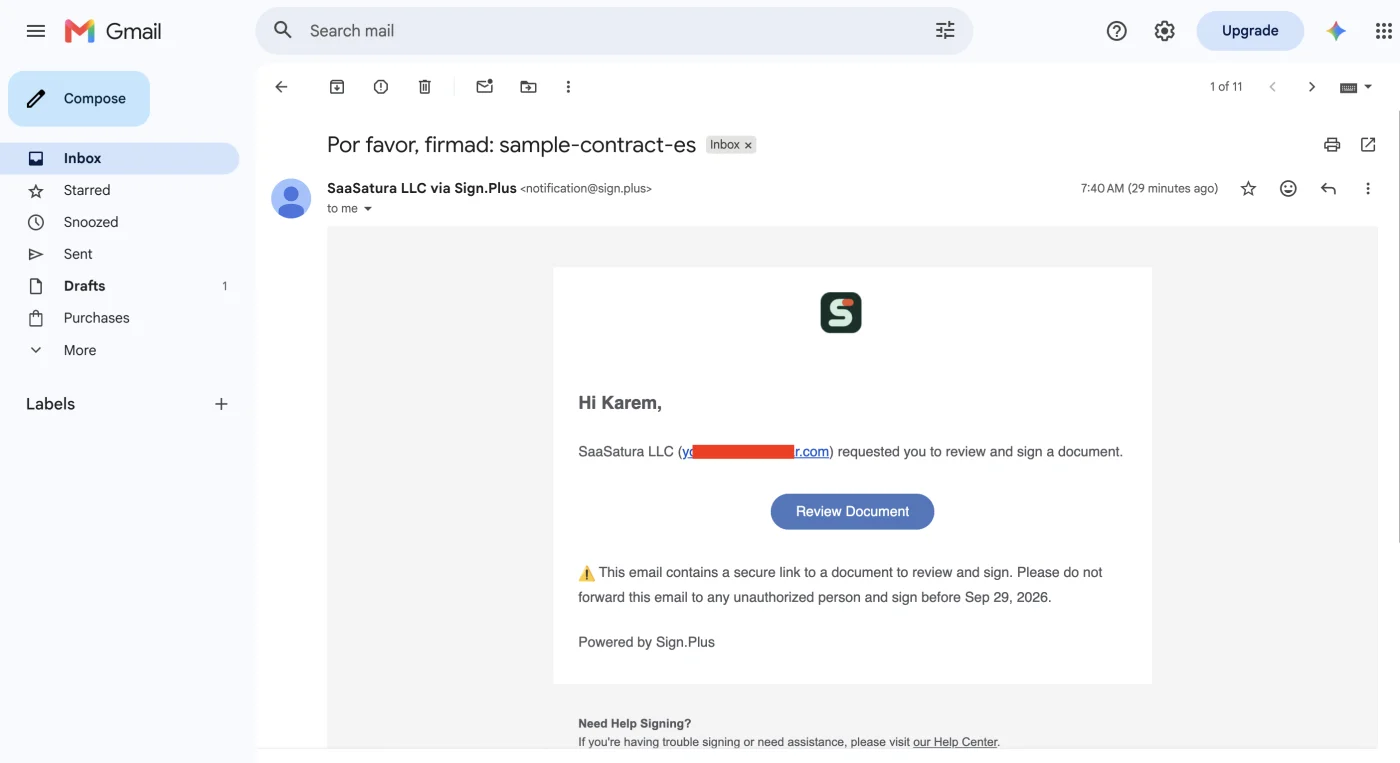 La solicitud de firma en la bandeja del destinatario con el botón Review Document